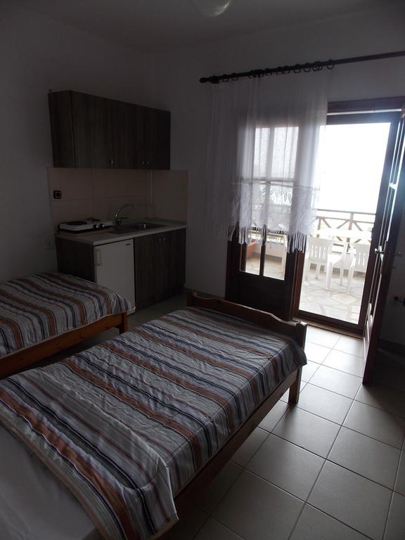 Appartement Helios Land à Neos Marmaras Extérieur photo
