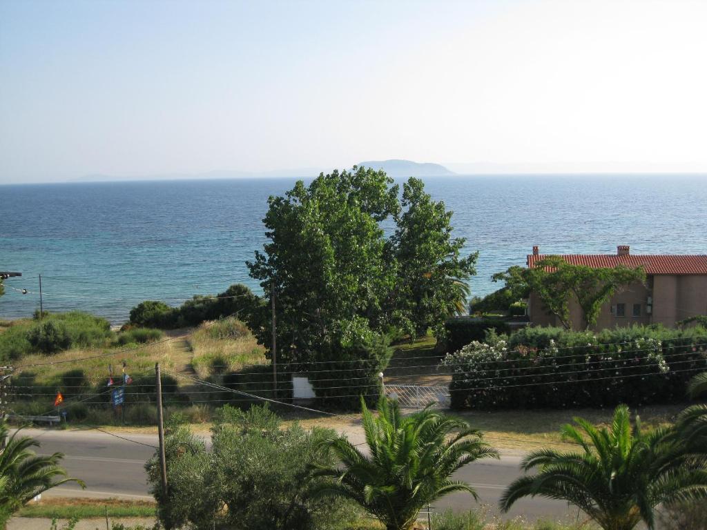 Appartement Helios Land à Neos Marmaras Extérieur photo