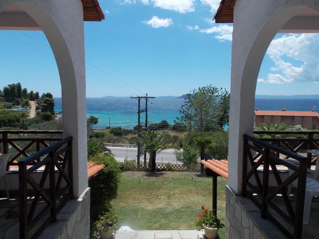 Appartement Helios Land à Neos Marmaras Extérieur photo