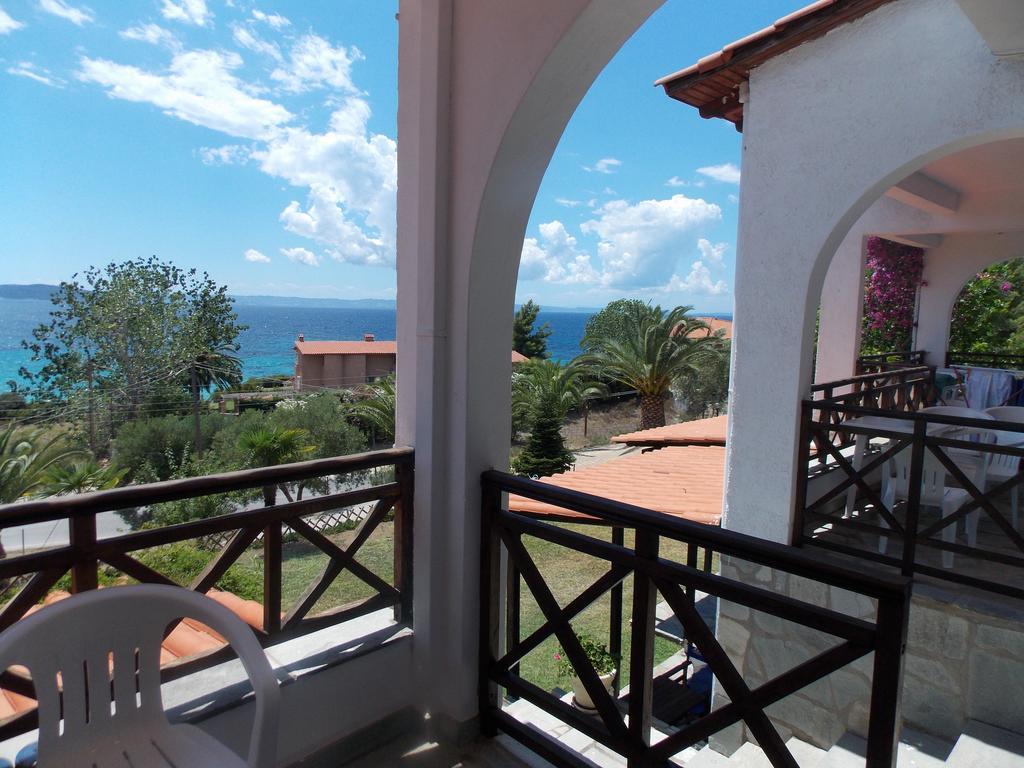 Appartement Helios Land à Neos Marmaras Extérieur photo